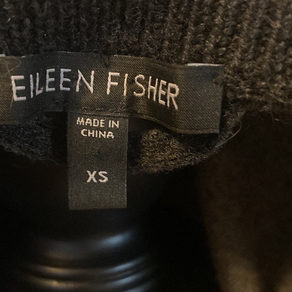 Eileen Fisher Gray Zippered Cardigan. Size XS - Picture 5 of 6